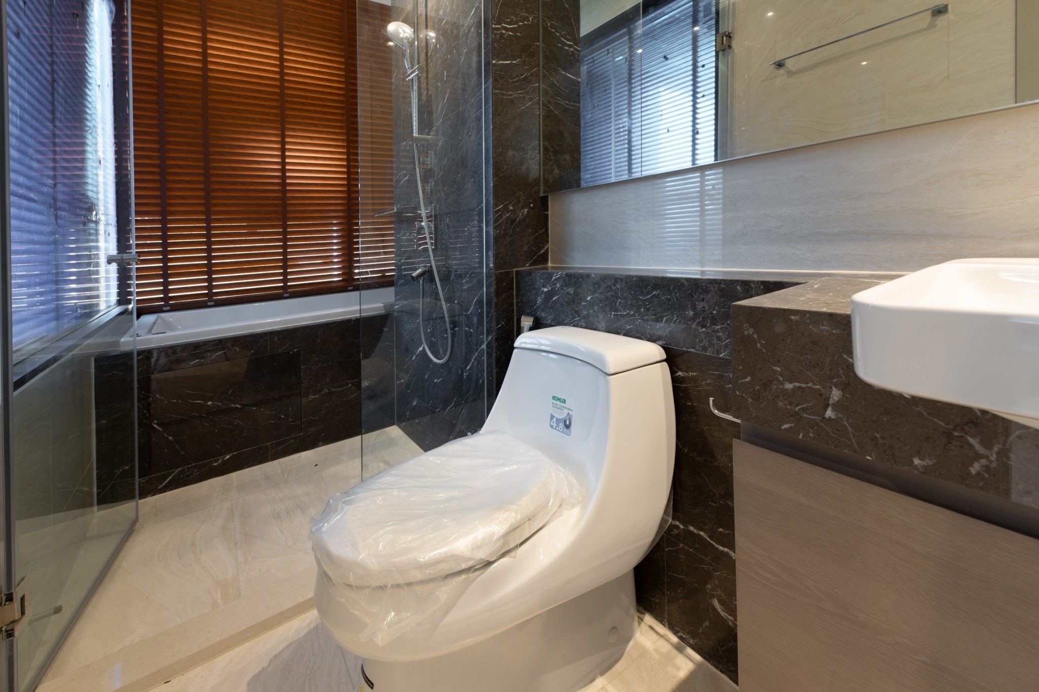 เช่า คอนโดมิเนียม แอชตัน สีลม – ช่องนนทรีย์ Rent New Luxury Condominium. Ashton Silom-Chong Nonthree BTS